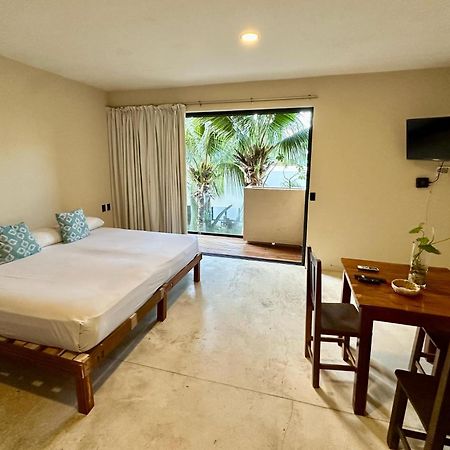 Moonshine Tulum Hotel & Hostel Exterior photo